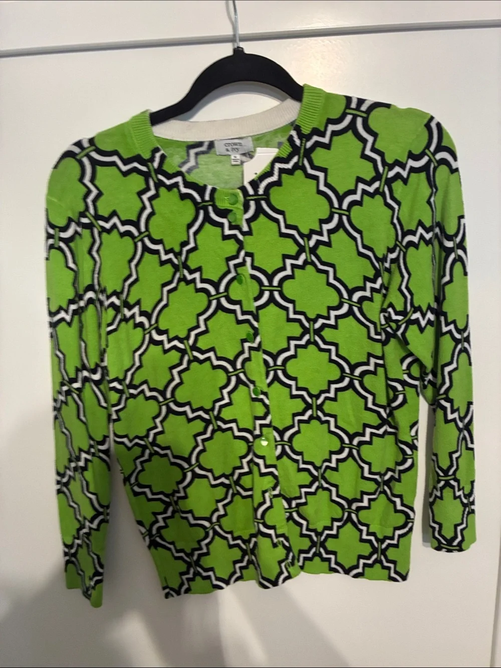crown & ivy Lime and Black Geometric Button-Front Cardigan